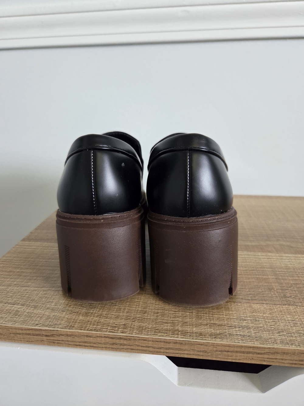 Black Chunky Chain-Accent Loafers - Picture 4 of 4